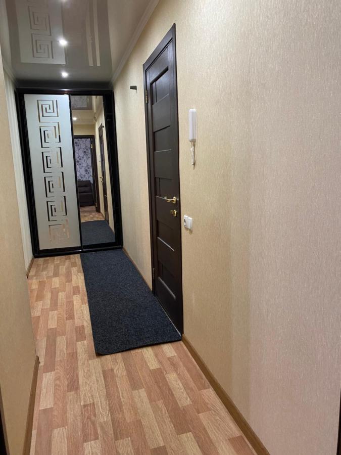 2 Комнатная Квартира, До 6 Спальных Мест Krivoy Rog Ngoại thất bức ảnh